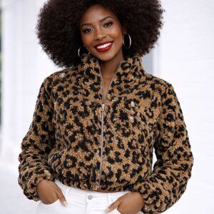 Large Womens Animal Print jacket, zip close w/ pockets. Casual Leopard Cheetah